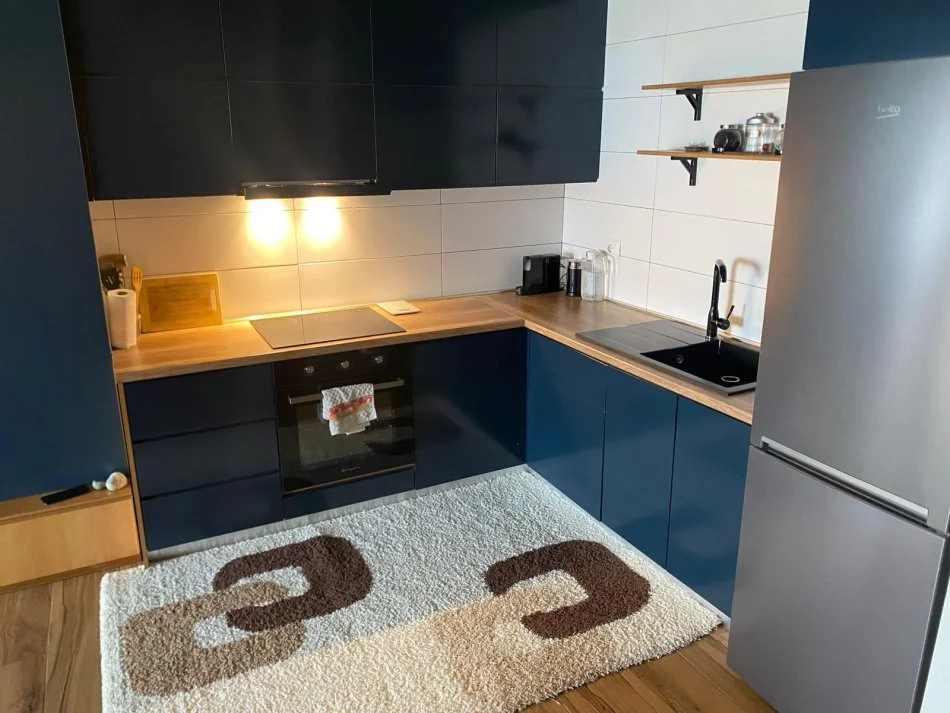 Tirane, jepet me qera apartament duplex 2+1 , 80 m² 550 € 