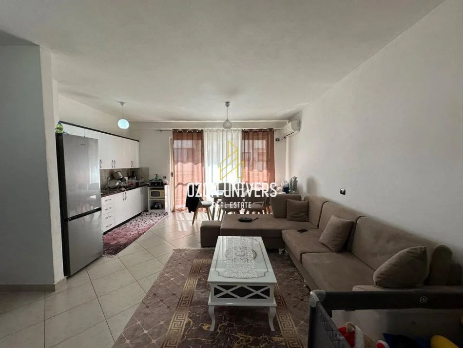 Tirane, jepet me qera apartament 3+1+Ballkon Kati 6, 135 m² 700 € (Rruga Todor Keko, Pranë Bar Oslo Tirana, Albania)