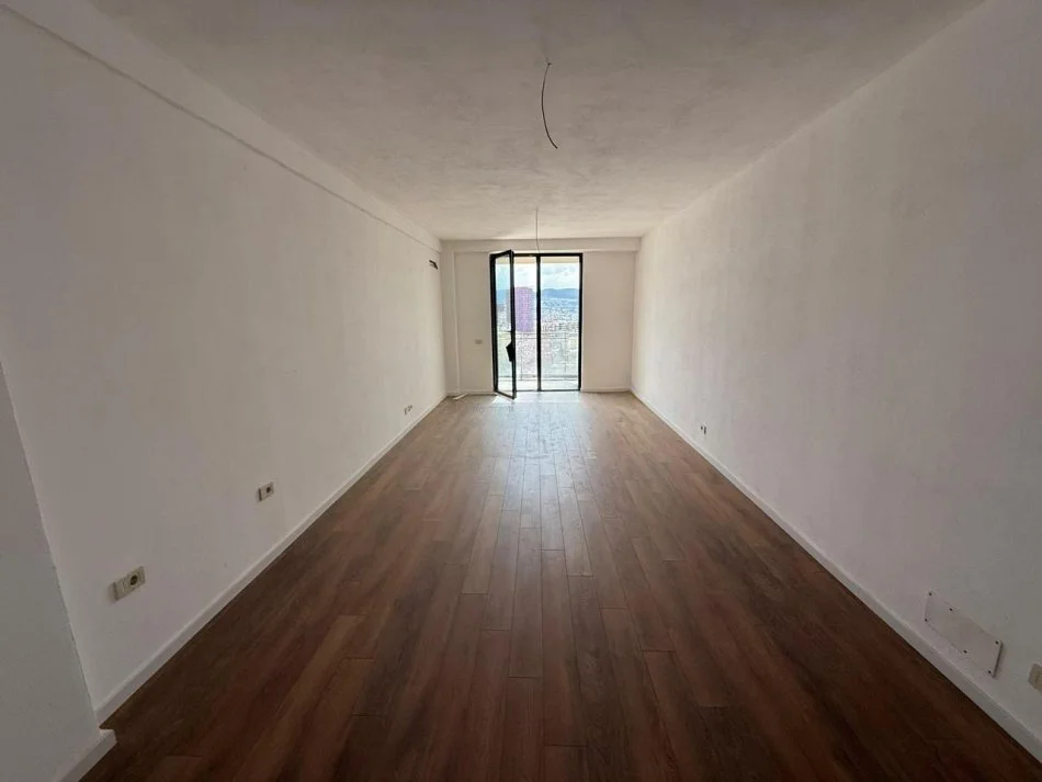 Tirane, shitet apartament 3+1 , 152 m² 380.000 € 