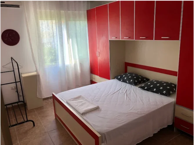 Durres, jap me qera apartament 1+1+Ballkon Kati 1, 60 m² 350 € (rroga Poseidon)