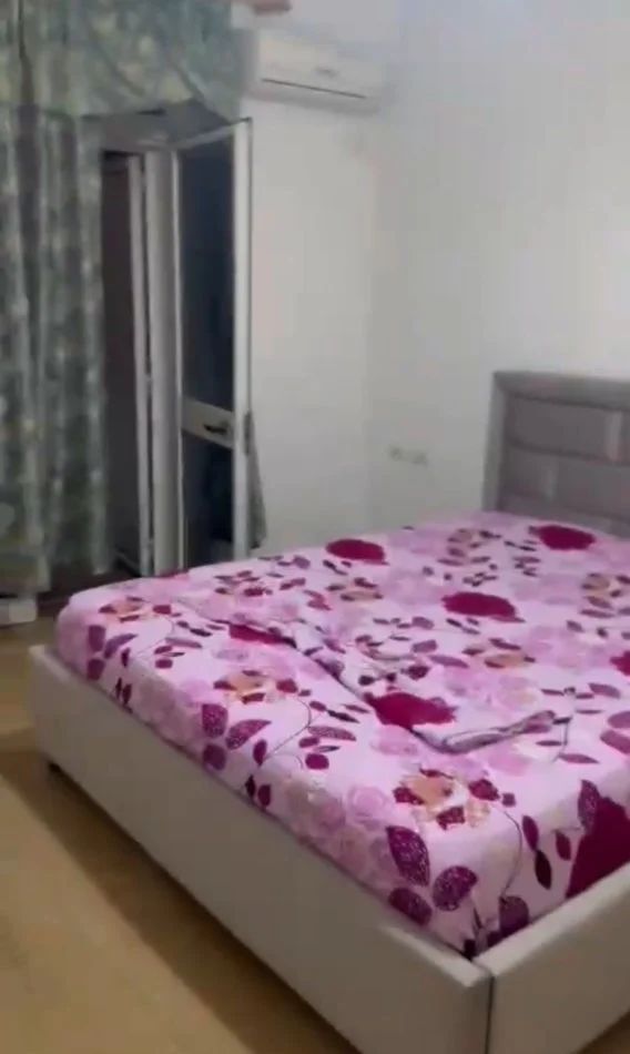 Tirane, jepet me qera apartament 2+1+Ballkon Kati 3, 87 m² 650 € (ZOGU I ZI)