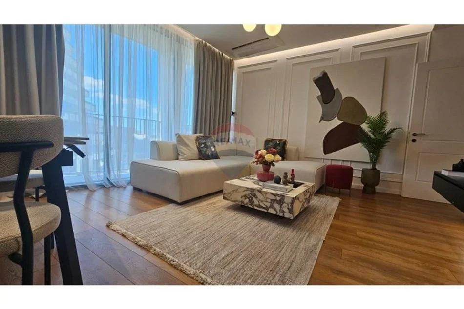 Tirane, jepet me qera apartament 2+1+Ballkon Kati 5, 100 m² 1.900 € (Lake View)