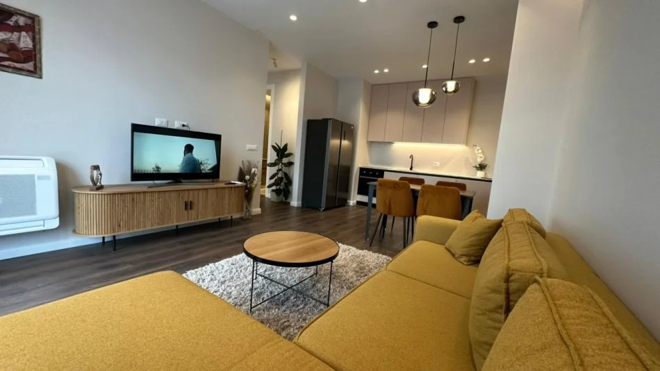 Tirane, jepet me qera apartament 2+1 , 95 m² 1.100 € 