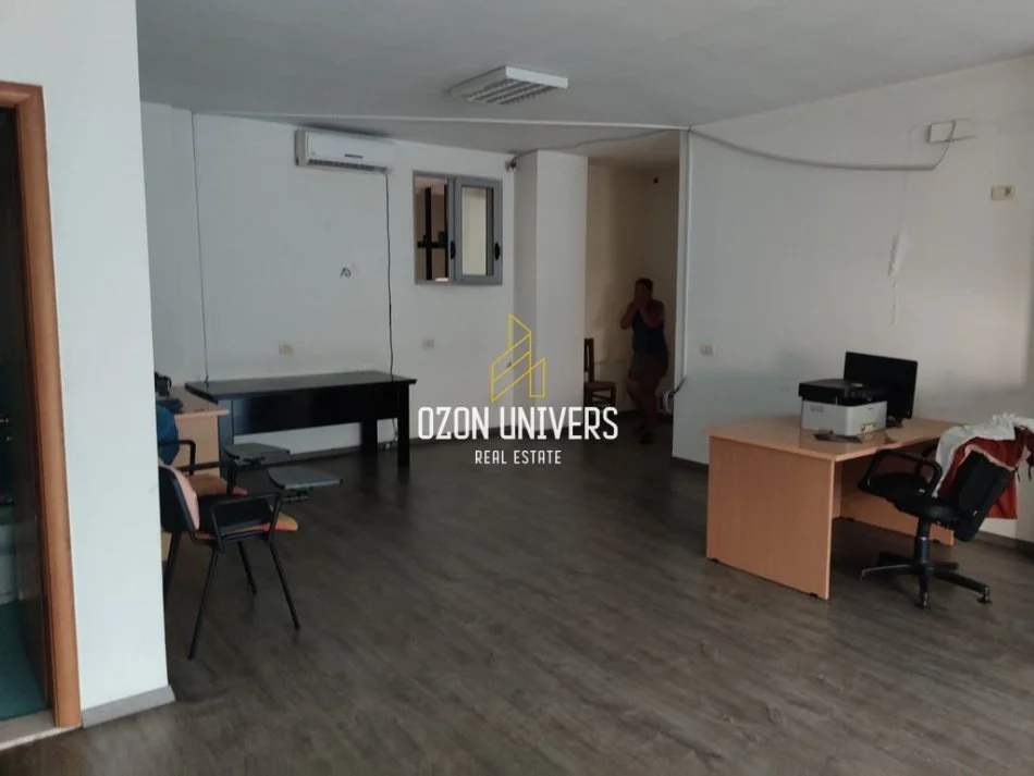 Tirane, jepet me qera ambjent biznesi Kati 5, 70 m² 350 € (Casa Italia, Kamëz Tirana, Albania)