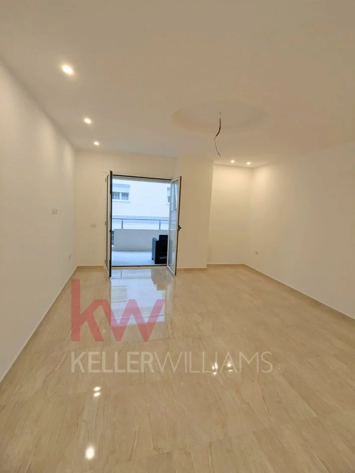 Vlore, shitet apartament 2+1 , 110 m² 225.000 € 