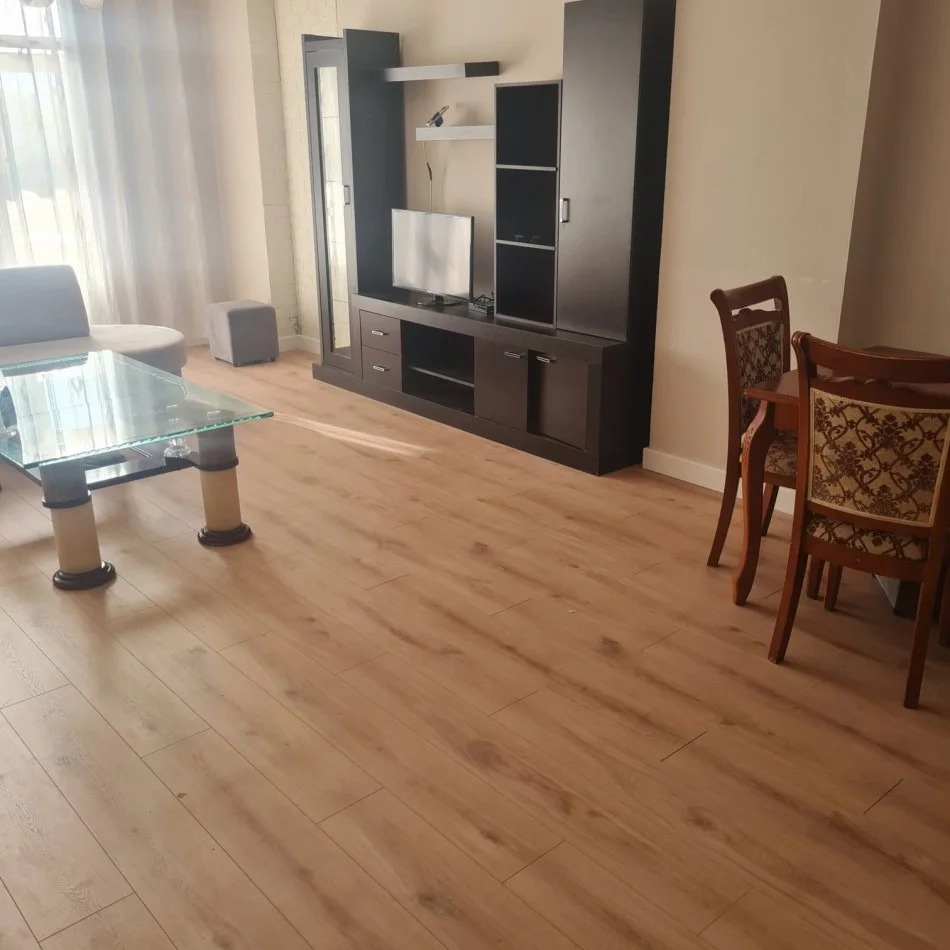 Tirane, jepet me qera apartament 2+1+Ballkon Kati 7, 130 m² 750€ (Zogu Zi/Rr.Muhamet Gjollesha)