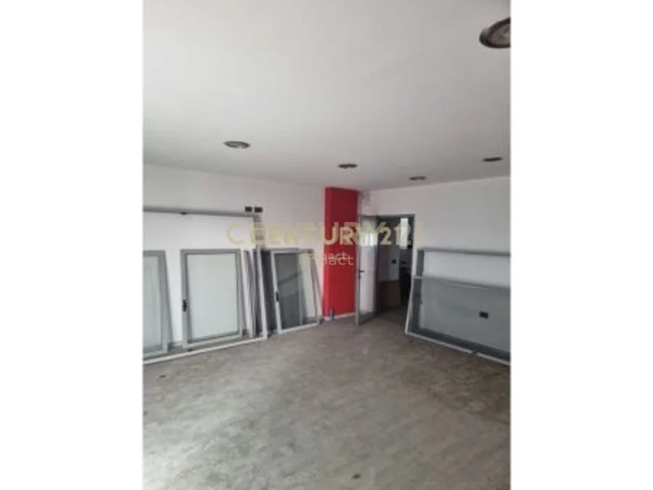 Tirane, shes apartament 3+1+Aneks+Ballkon Kati 1, 151 m² 216.000 € (Terminali i Autobusave Tirana Albania)