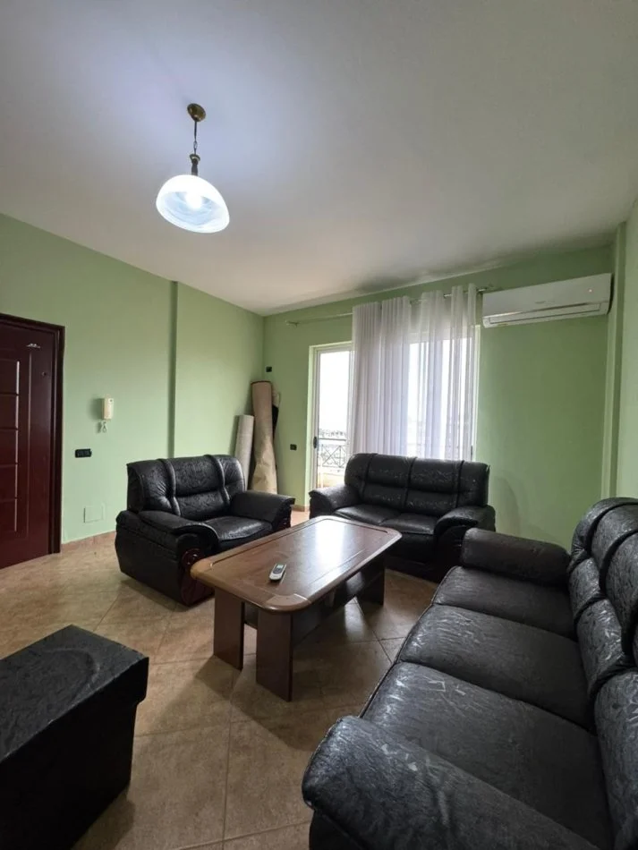 Apartament 2+1 Kati 3, 90 m² 350 € (Kombinat)