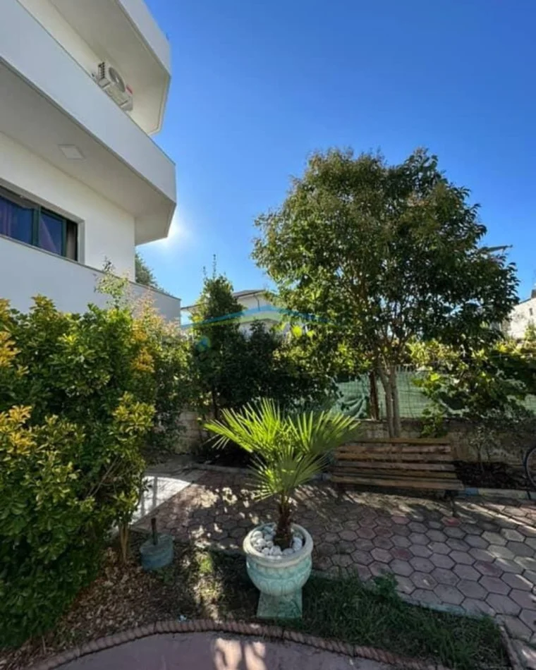 Durres, shitet Vile 3 Katshe , 480 m² 550.000 € (SHKËMBI I KAVAJËS)