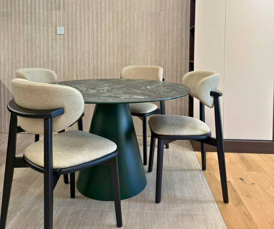 Tirane, jepet me qera apartament 1+1 Kati 13, 1.200 € (Rr. Mine Peza)