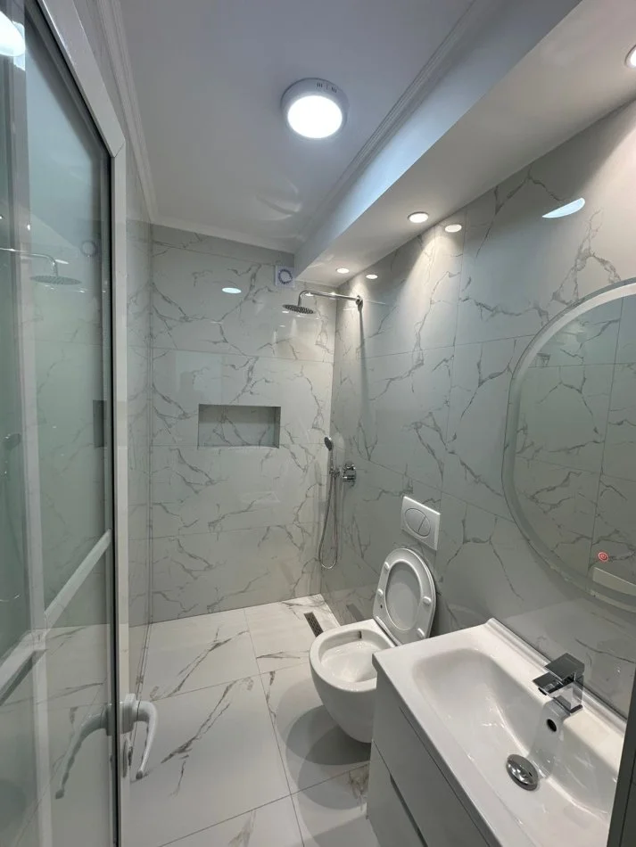 Tirane, jepet me qera apartament 2+1 , 74 m² 620 € (Rruga Don Bosko)