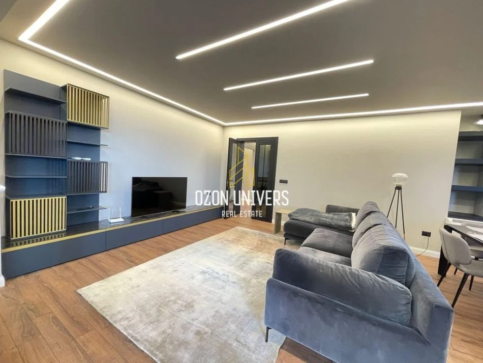 Tirane, shitet apartament 2+1+Ballkon Kati 1, 170 m² 500.000 € (Lundër)