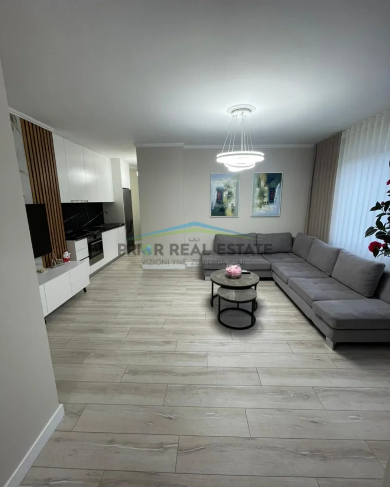 Tirane, jepet me qera apartament 1+1 Kati 3, 70 m² 800 € (Rruga e Kosovarëve)