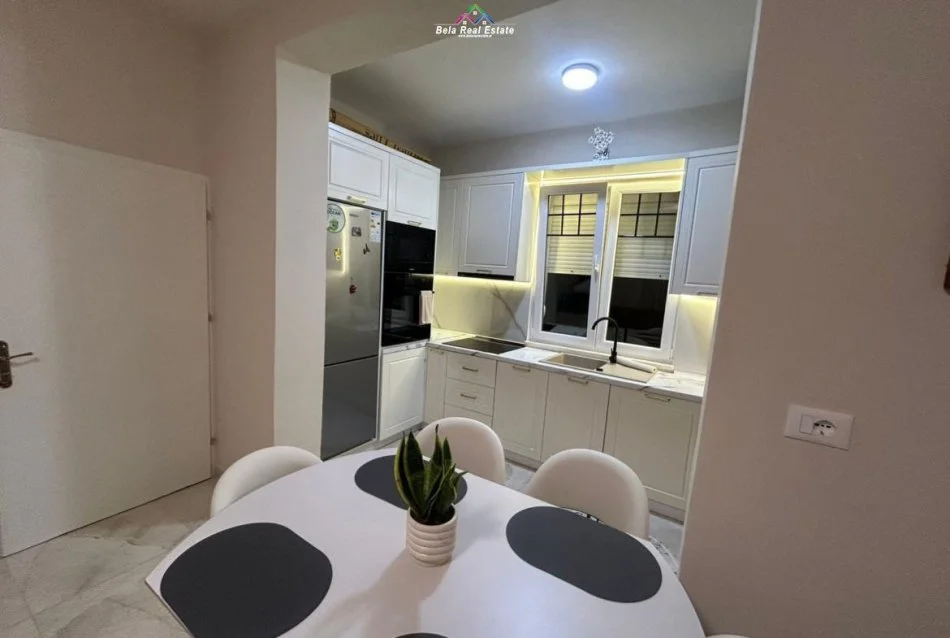 Tirane, jepet me qera Vile 1+1 Kati 1, 70 m² 625 € (Rruga e Dibres)