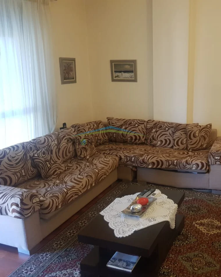 Tirane, jepet me qera apartament 1+1 Kati 7, 54 m² 800 € (Pazari i RI)