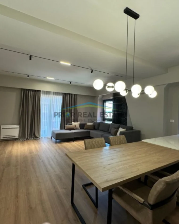 Tirane, shitet apartament 2+1 Kati 13, 169 m² 482.000 € (Qender)