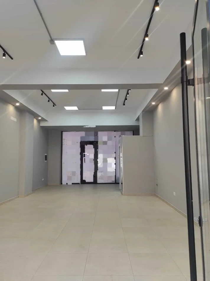 Tirane, jepet me qera dyqan Kati 0, 64 m² 830 € (Rruga Berisha)