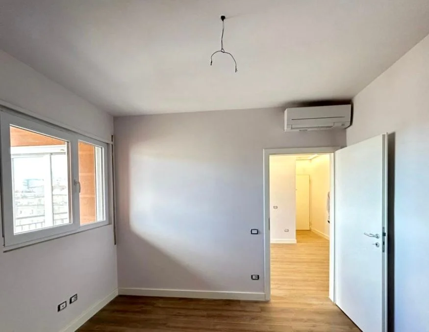 Tirane, shitet apartament 2+1+Ballkon Kati 5, 97 m² 250.000 € 