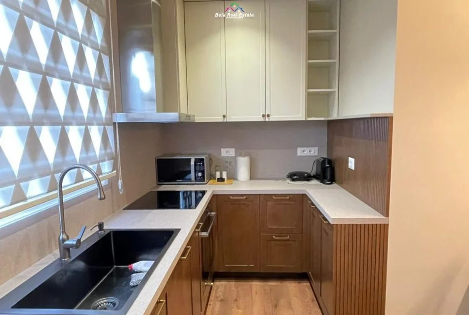 Tirane, jepet me qera apartament 2+1 Kati 2, 80 m² 630 € (selite xhamia)