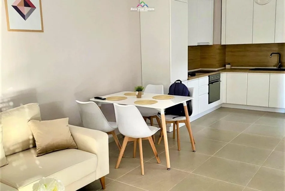 Tirane, jepet me qera apartament 1+1 Kati 10, 68 m² 520 € (oxhaku)