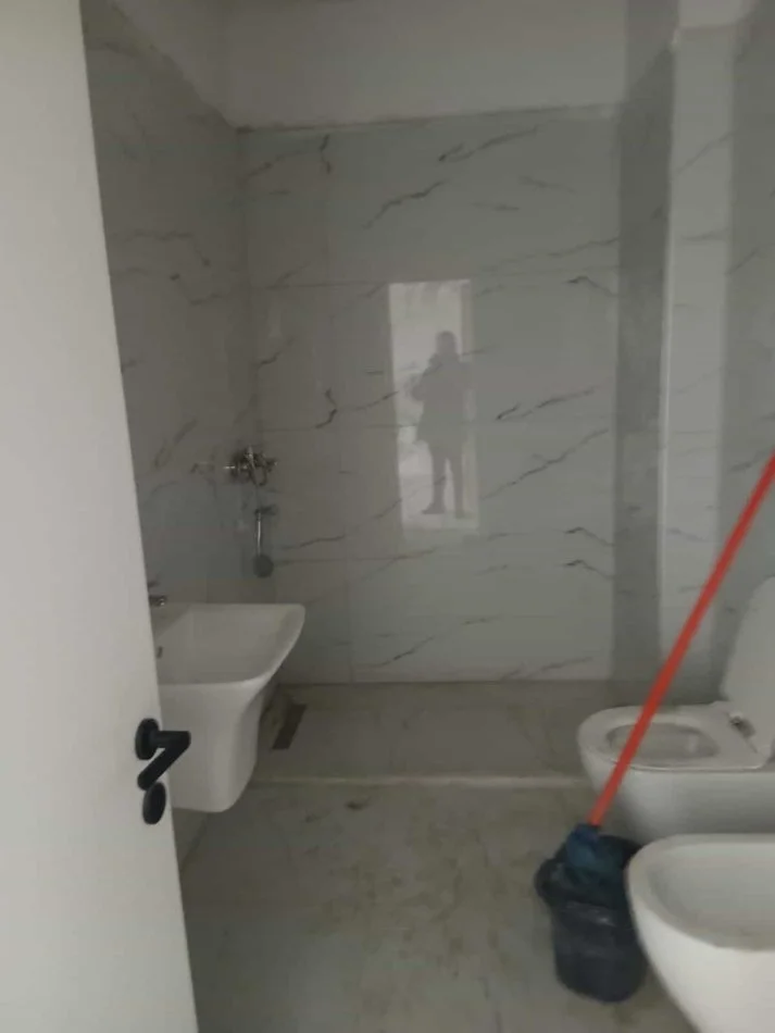 Tirane, jepet me qera apartament 1+1 Kati 5, 63 m² 310 € (Paskuqan)