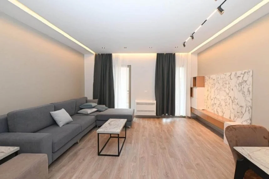 Vlore, jepet me qera apartament 2+1 , 98 m² 1.300 € 
