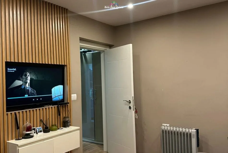 Tirane, jepet me qera apartament 1+1 Kati 3, 65 m² 550 € (Asim Vokshi)