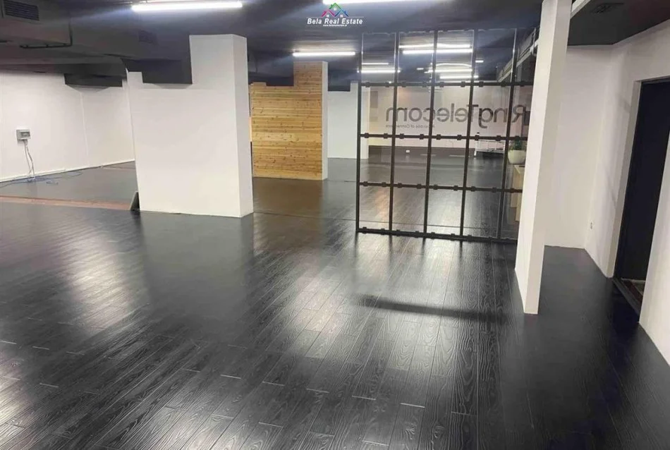Tirane, jepet me qera zyre Kati 1, 350 m² 4.500 € (Rruga sulejjman Delvina)