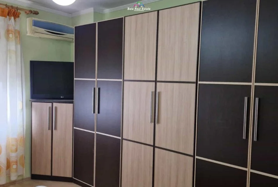 Tirane, jepet me qera apartament 1+1 Kati 5, 106 m² 750 € (Rruga e Kosovareve)