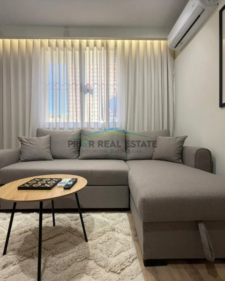 Tirane, shiten 2 apartament 1+1 Kati 4, 65 m² 200.000 € (Kryqëzimi 21 Dhjetori)