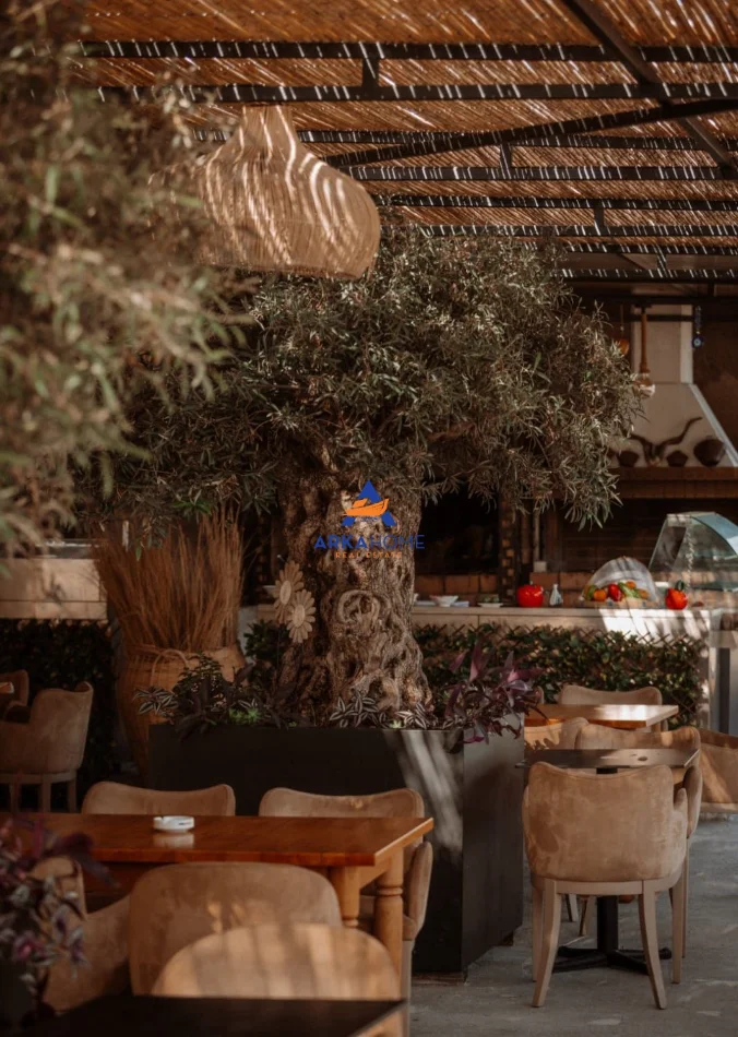 Vlore, jepet me qera bar-resorant Kati 0, 1.200 m² 50.000 € 