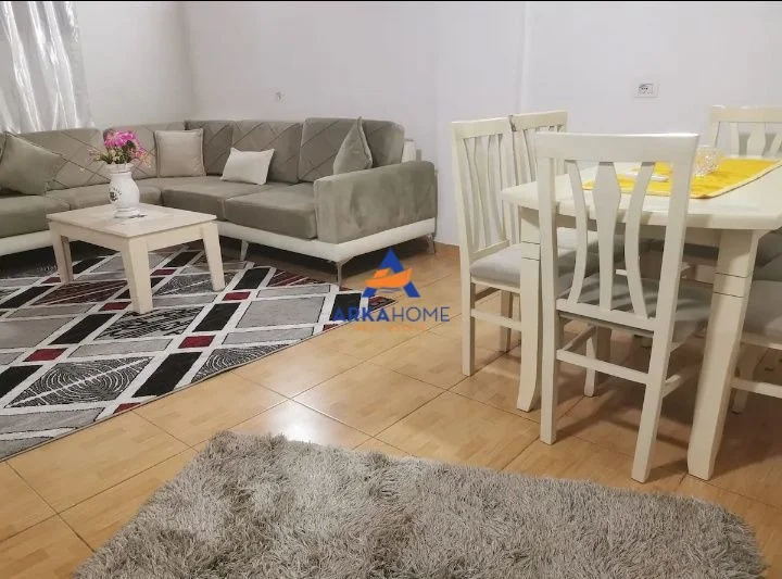 Tirane, jepet me qera apartament 1+1+Ballkon , 68 m² 625 € 