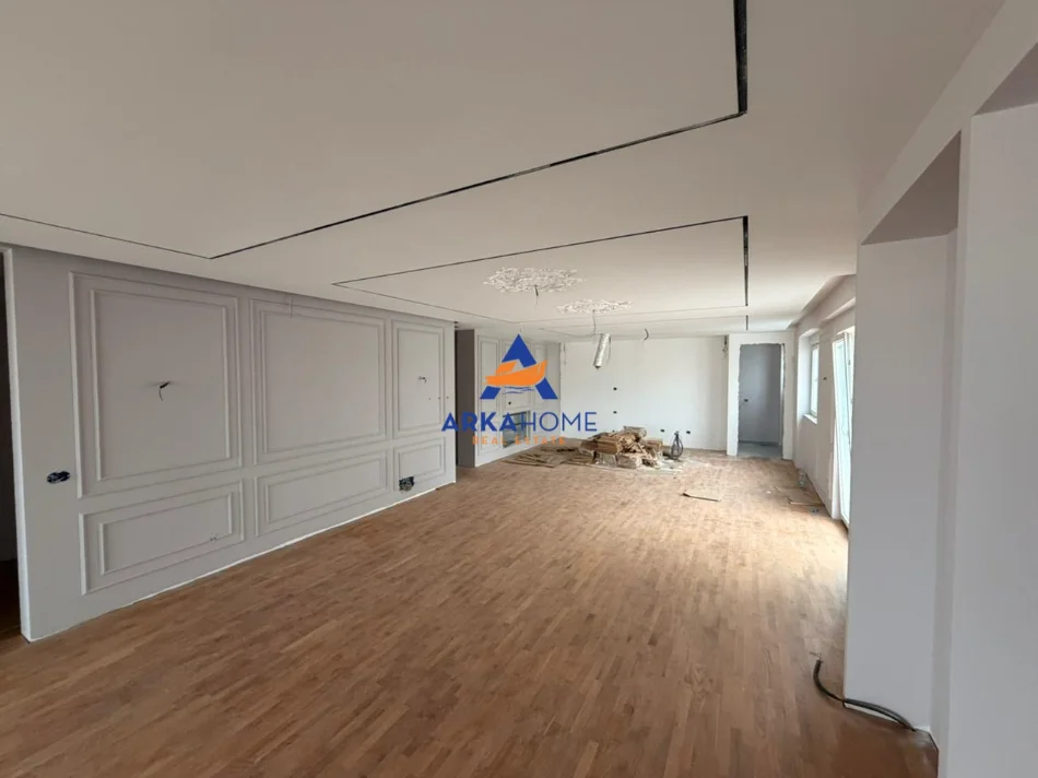 Tirane, shitet apartament+verande | Penthouse 4+1+Ballkon Kati 6, 231 m² 700.000 € 