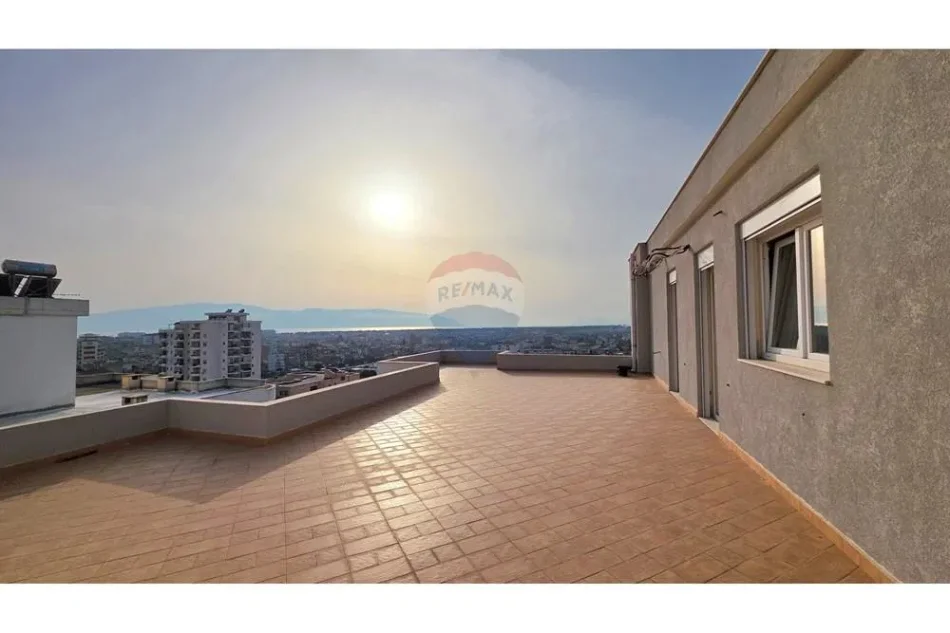 Vlore, shitet apartament+verande | Penthouse 2+1 Kati 10, 210 m² 160.000 € 