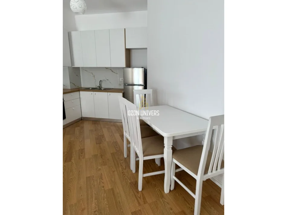 Tirane, jepet me qera apartament 2+1+Ballkon Kati 6, 125 m² 600 € (Astir)