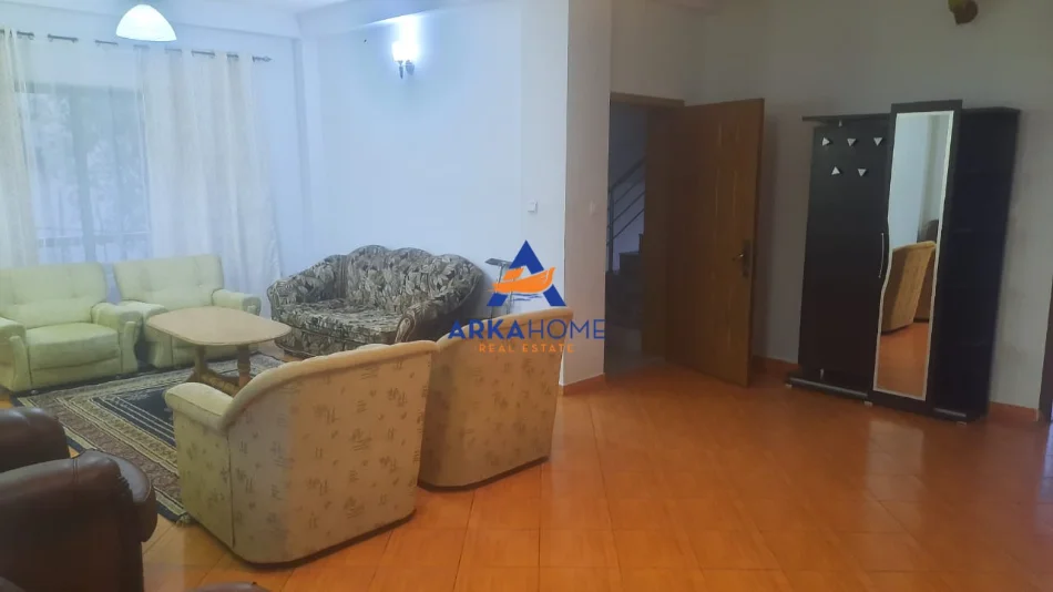 Tirane, jepet me qera apartament 2+1+Ballkon Kati 2, 148 m² 470 € 