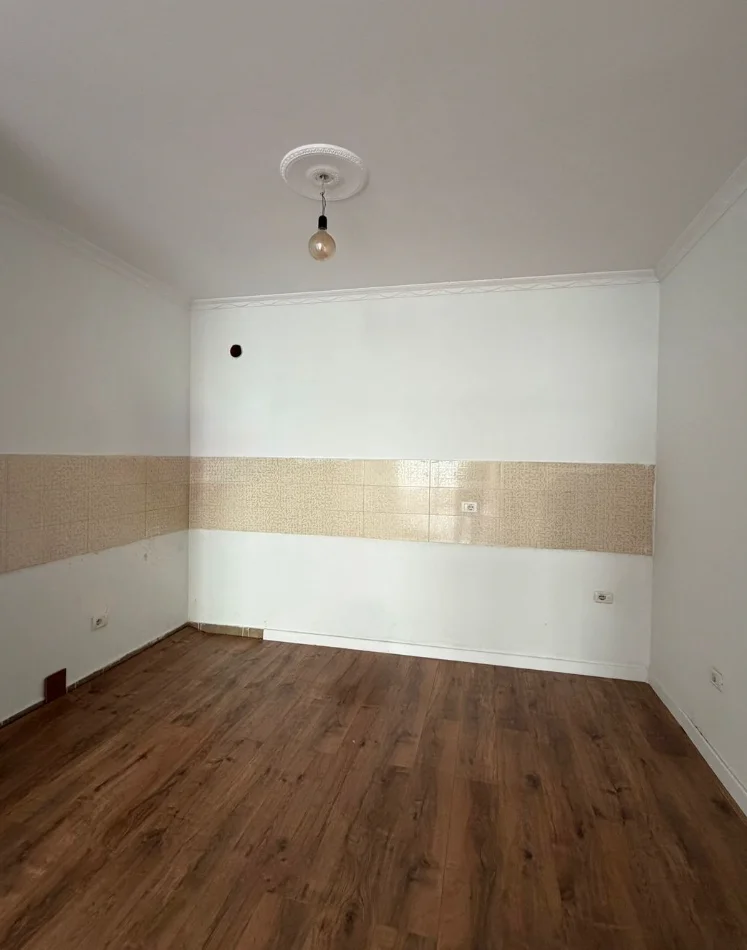 Tirane, shitet apartament 2+1 , 91 m² 145.000 € (Astir)