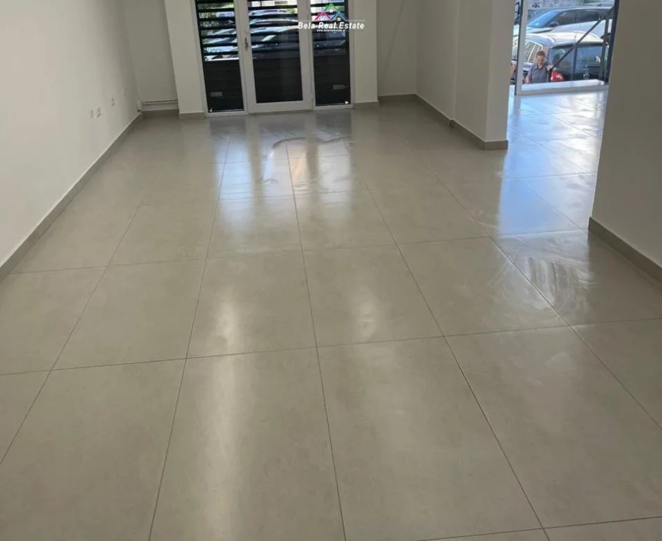 Tirane, jepet me qera dyqan Kati 1, 1.040 € (Rruga Dritan Hoxha)