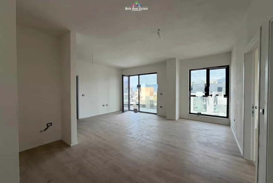 Shqiperi, shitet apartament 2+1 Kati 2, 91 m² 177.000 € (Fusha e Aviacionit)