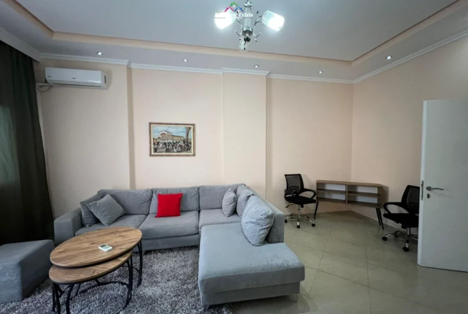 Tirane, jepet me qera apartament 1+1 Kati 2, 70 m² 720 € (Selvia)