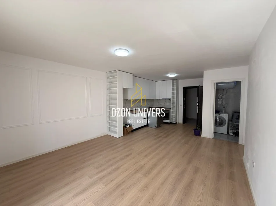 Tirane, jepet me qera apartament 2+1+Ballkon Kati 2, 128 m² 500 € (Rruga e Qelqit, Kombinat)