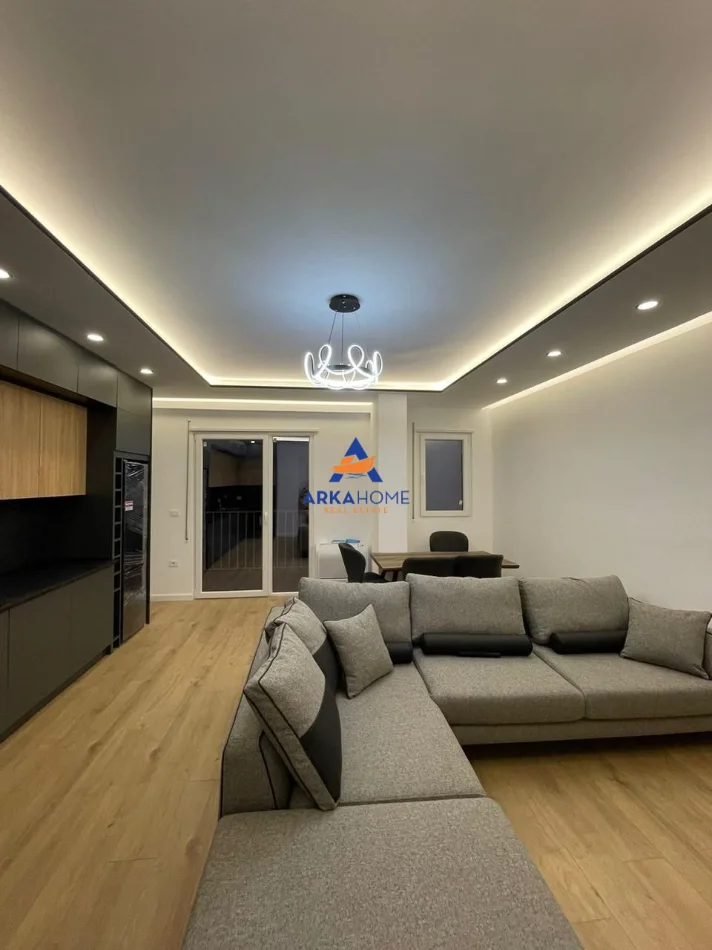 Tirane, shitet apartament 2+1+Ballkon Kati 3, 106 m² 270.000 € 
