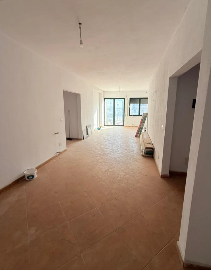 Tirane, shitet apartament 2+1 , 127 m² 250.000 € 