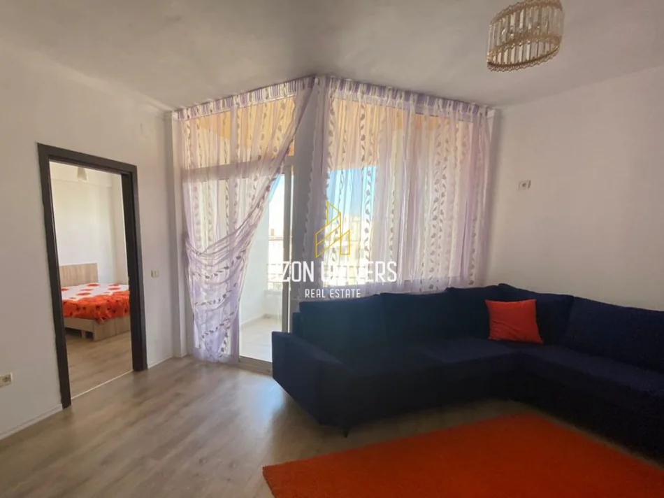 Tirane, jepet me qera apartament 1+1+Ballkon Kati 8, 62 m² 400 € (Astir)