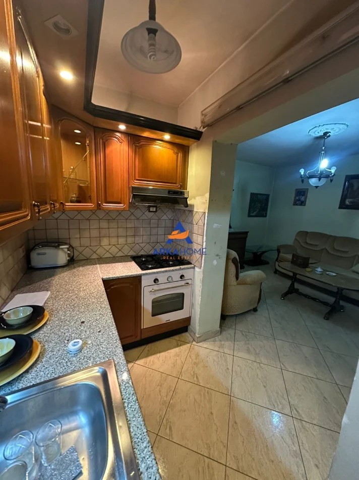 Tirane, shitet apartament 3+1+Ballkon Kati 5, 87 m² 165.000 € 