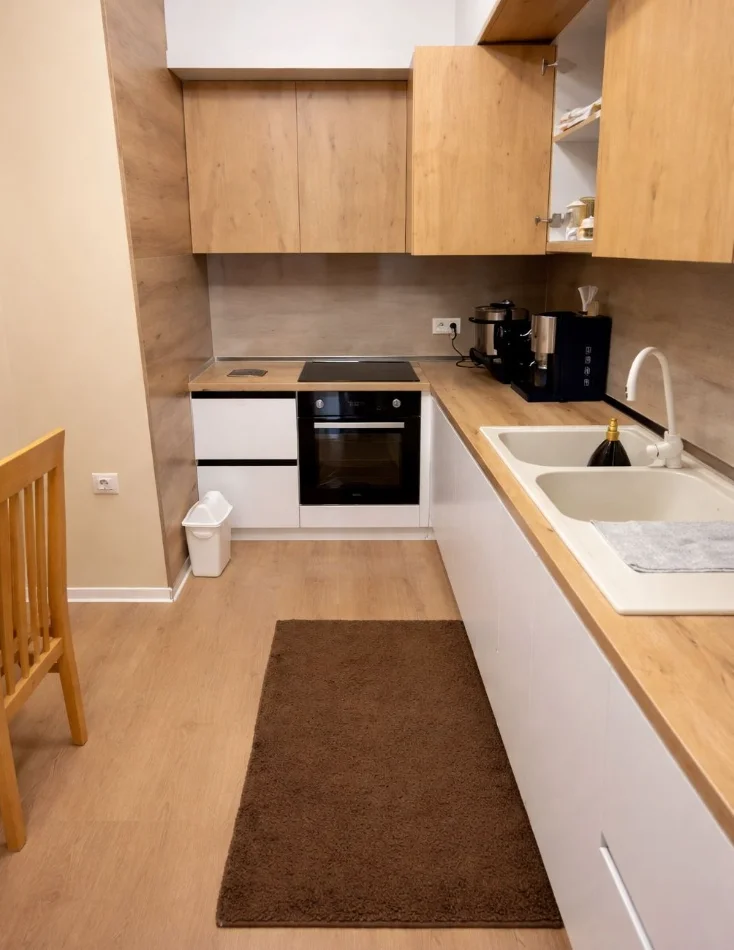 Tirane, jepet me qera apartament 3+1 , 110 m² 650 € 