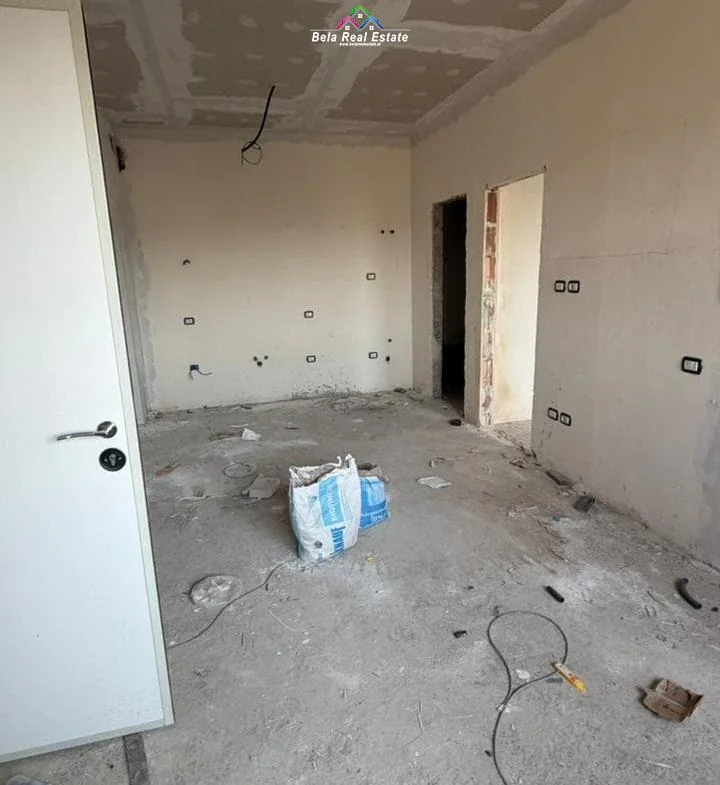 Tirane, shitet apartament 1+1 Kati 2, 54 m² 120.000 € (Rruga Bedri Karapici)