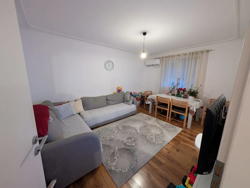 Tirane, shitet apartament 2+1+Aneks Kati 3, 75 m² 172.000 € 
