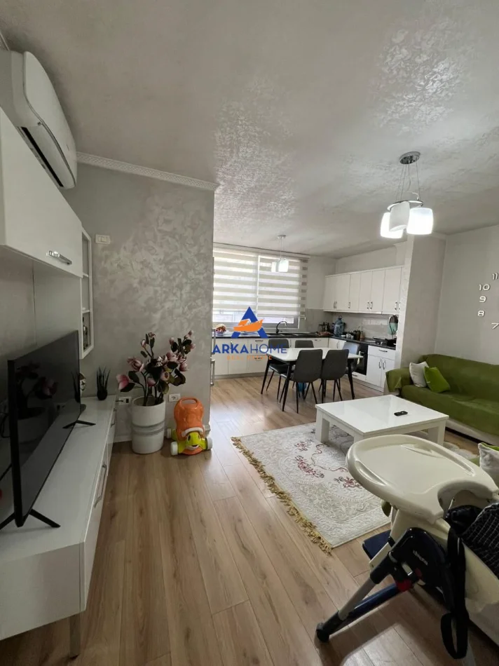 Tirane, shitet apartament 3+1+Ballkon Kati 6, 118 m² 210.000 € 