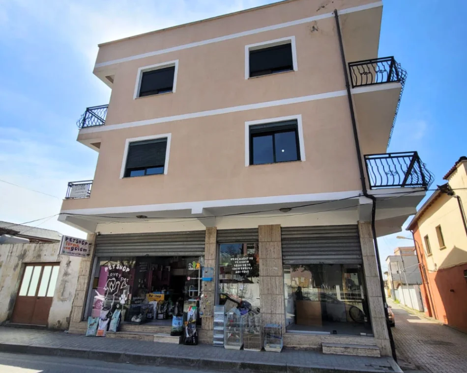 Kavaje, shitet apartament 2+1+Aneks+Ballkon Kati 3, 194 m² 250.000 € 